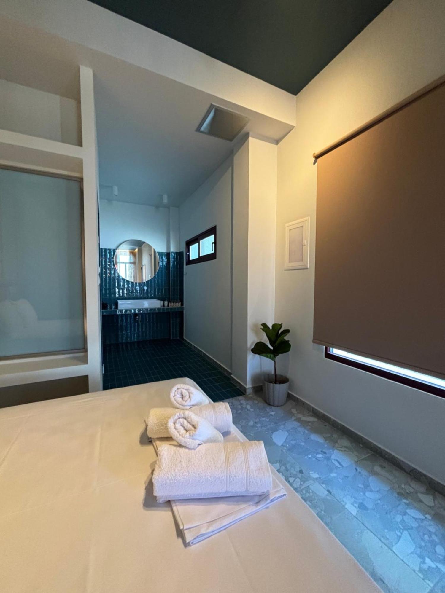 Take Me Here With A Sea View By Salt Apartments Vólos Extérieur photo